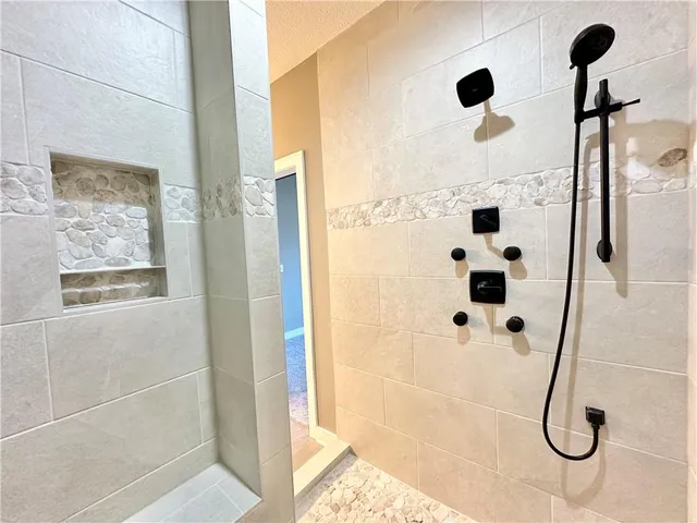 $535,000 | 11804 East 231st Street, Peculiar, MO 64078