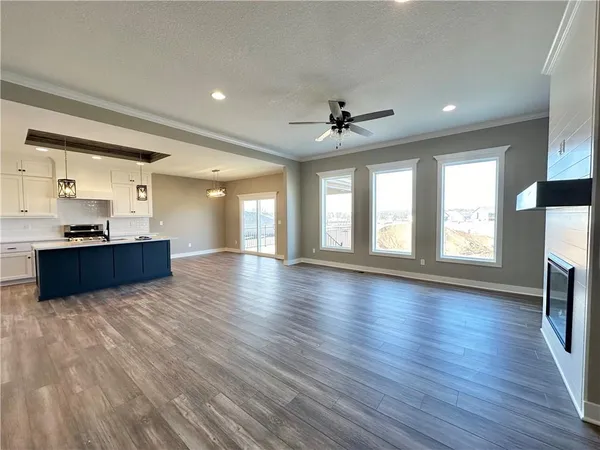 $535,000 | 11804 East 231st Street, Peculiar, MO 64078