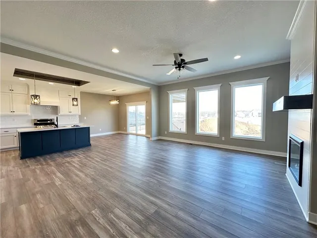 $535,000 | 11804 East 231st Street, Peculiar, MO 64078