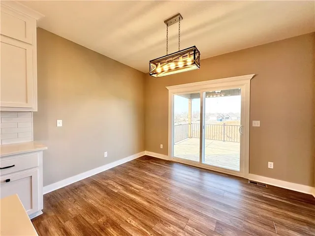 $535,000 | 11804 East 231st Street, Peculiar, MO 64078