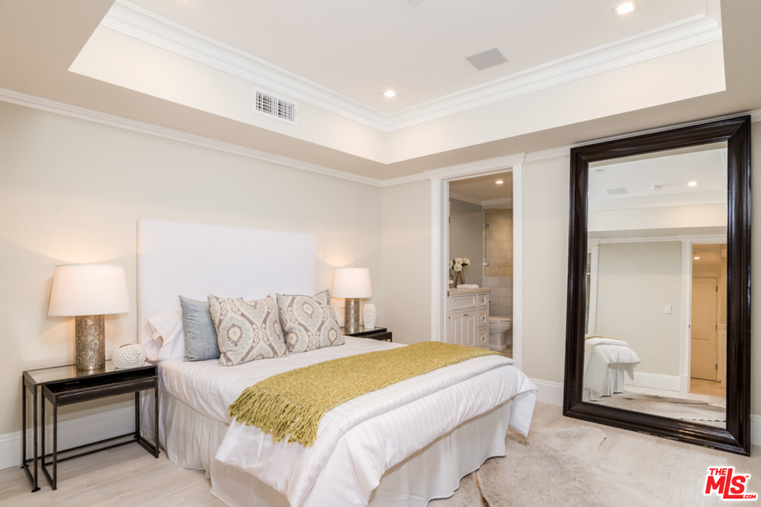 1102 Galloway Street Pacific Palisades, CA 90272 - Photo 14 of 23