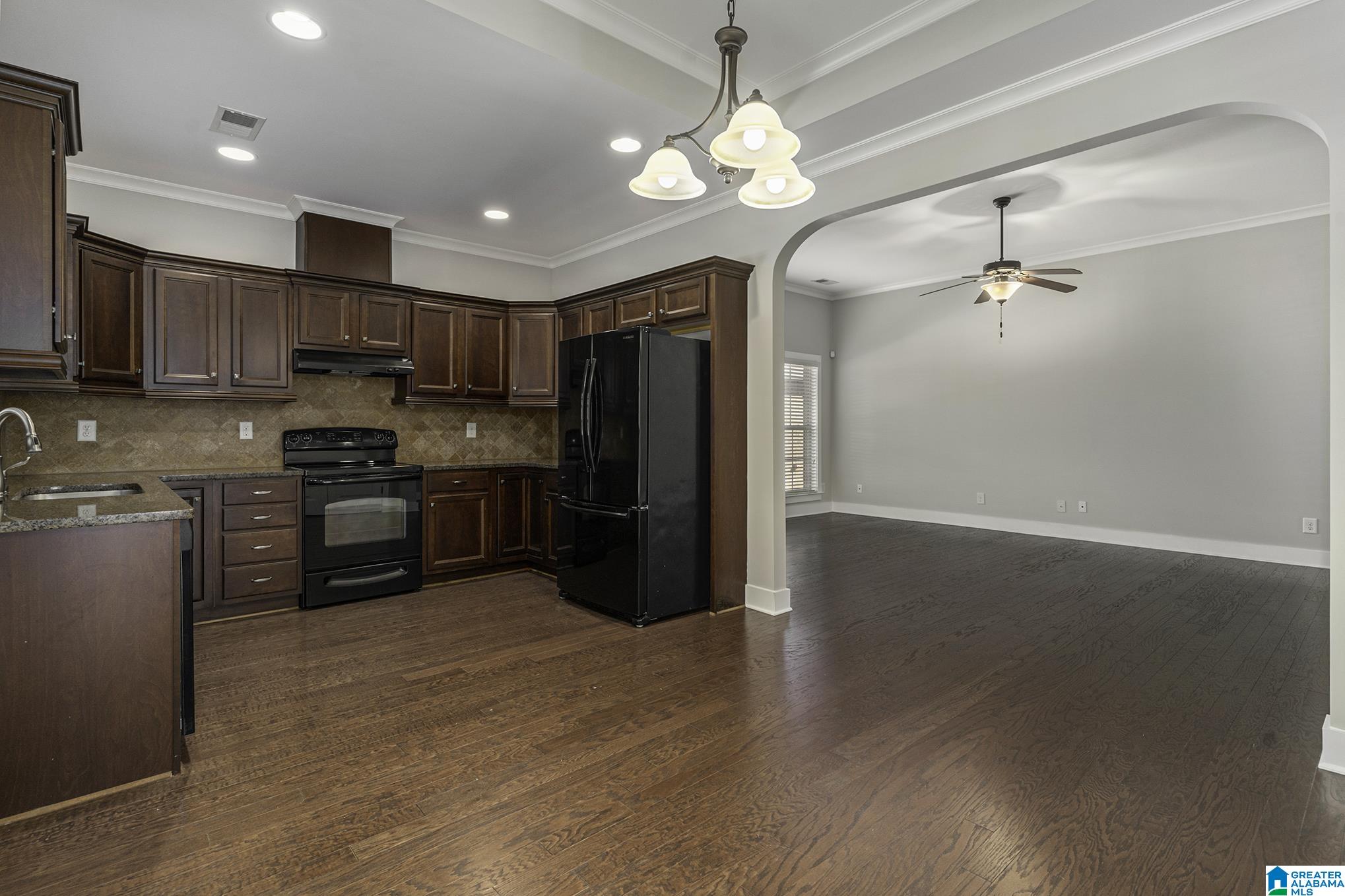1256 Grants Way Birmingham, AL 35210 - Photo 8 of 32
