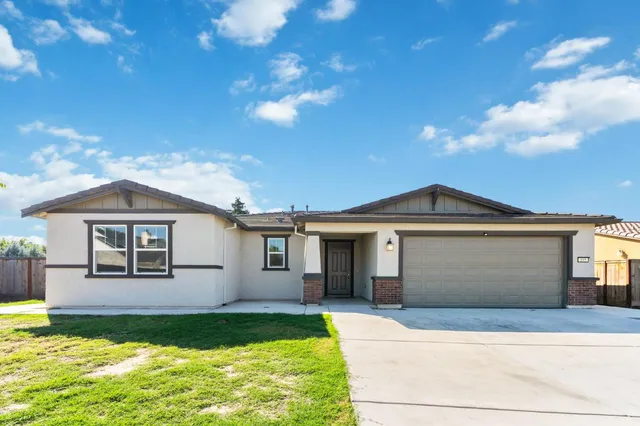 $497,955 | 895 East Curtis Avenue, Fowler, CA 93625