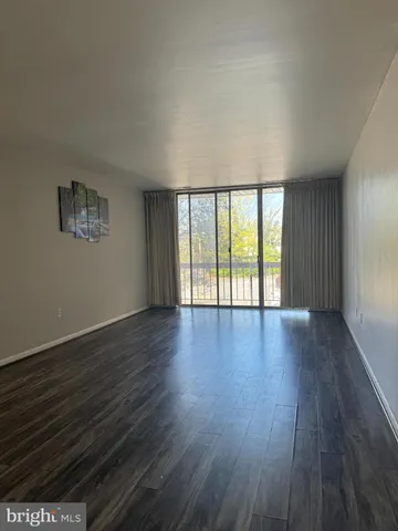 $1,190 | 130 Slade Avenue, Unit 302, Pikesville, MD 21208