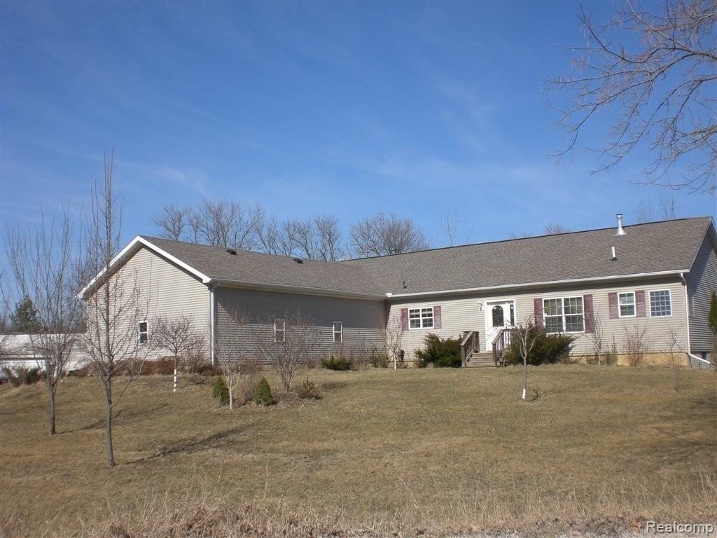 2570 West Drahner Road Oxford, MI 48371 - Photo 17 of 17 Open Floorplan Ranch!