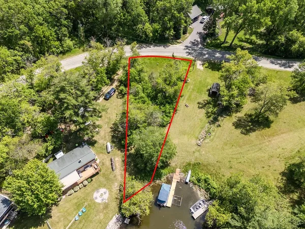 $118,500 | 28 East Redstone La, La Valle, WI 53941