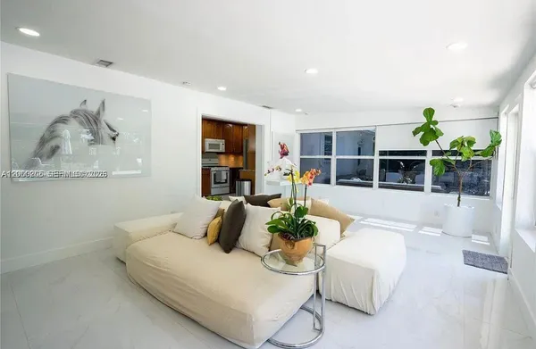 $6,000 | 31 Southwest 6th Street, Hallandale Beach, FL 33009