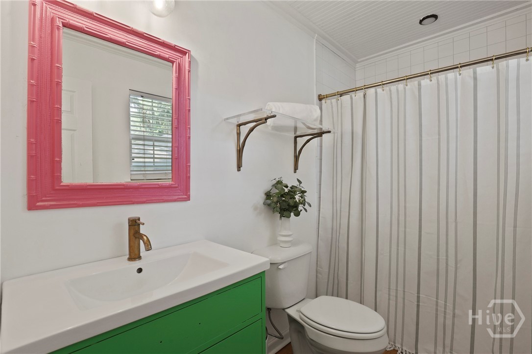 5109 La Roche Avenue Savannah, GA 31404 - Photo 13 of 31