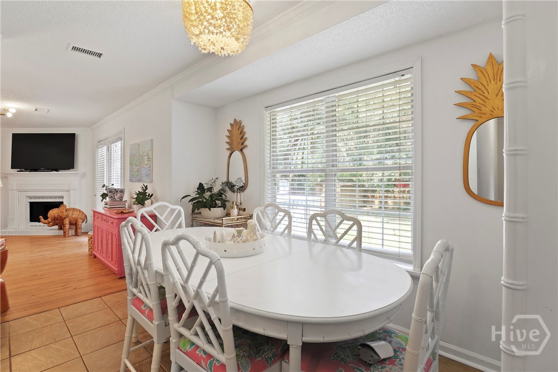 5109 La Roche Avenue Savannah, GA 31404 - Photo 8 of 31