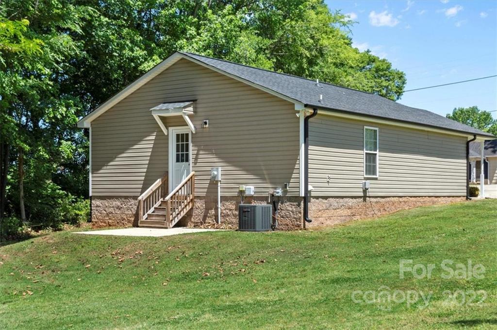 1129 China Grove Road Kannapolis, NC 28083 - Photo 4 of 29 Gallery Image 4
