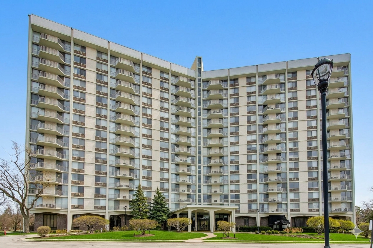 40 North Tower Road, Unit 16N Oak Brook, IL 60523 - Photo 1 of 29