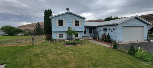 $465,000 | 1303 4th Street, Asotin, WA 99402