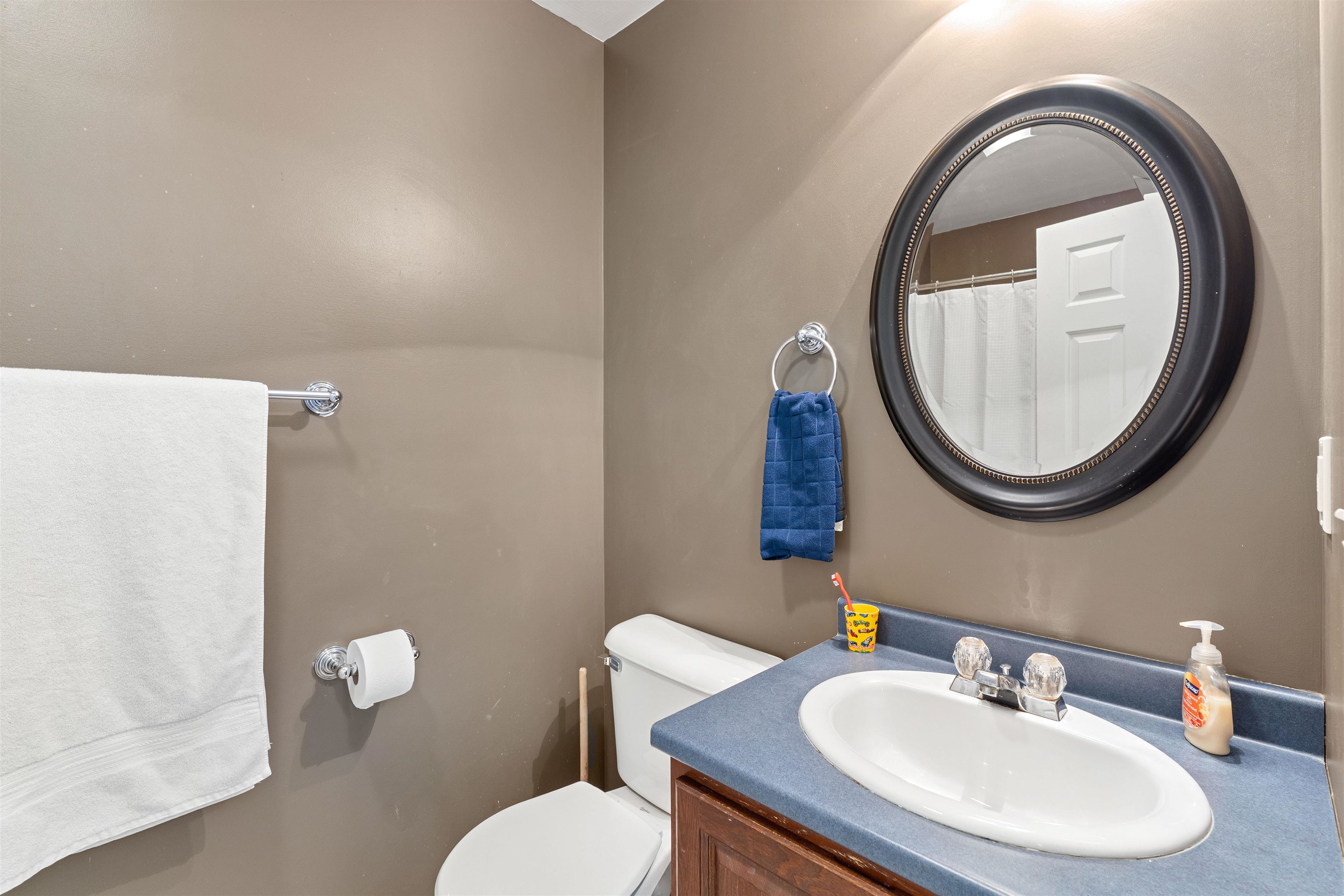 28 Andrew Street Manchester, NH 03104 - Photo 31 of 40
