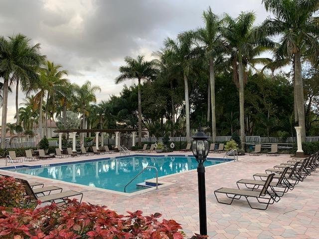 8272 Vía Serena Boca Raton, FL 33433 - Photo 4 of 15 IMG_2141