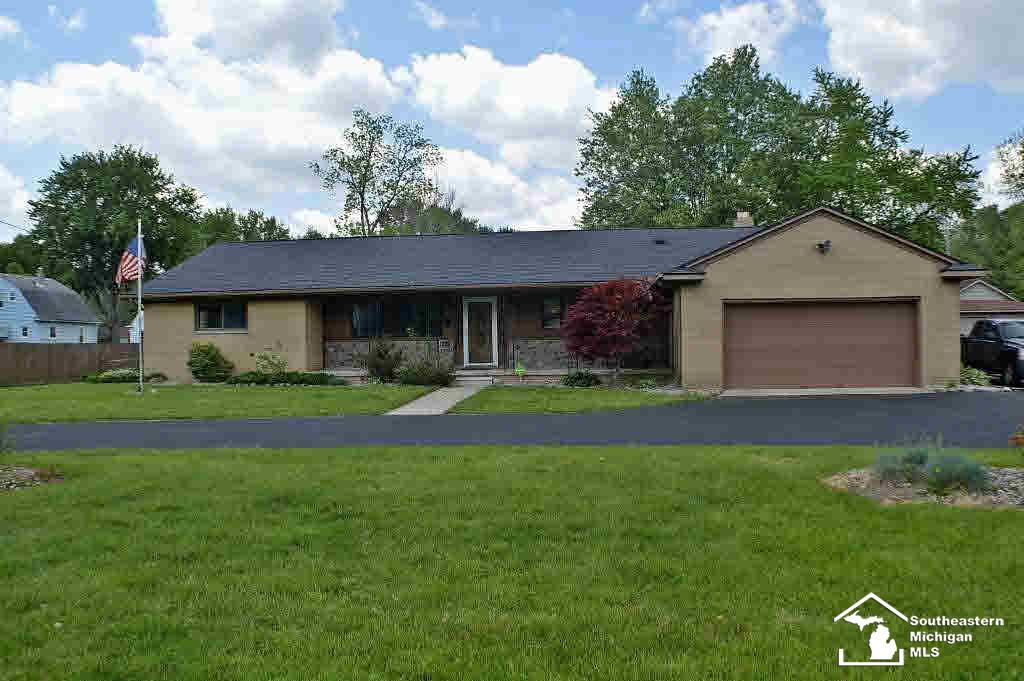 6243 Secor Road Lambertville, MI 48144 - Photo 22 of 29 21150815-21.JPG
