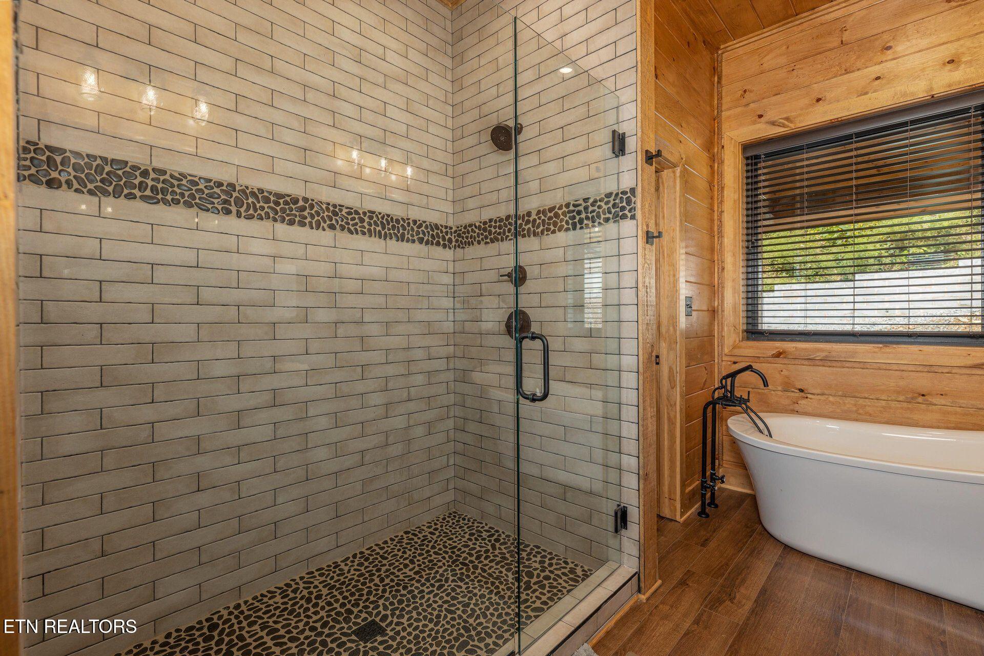 2778 Overholt Trail Sevierville, TN 37862 - Photo 20 of 54 Oversized shower