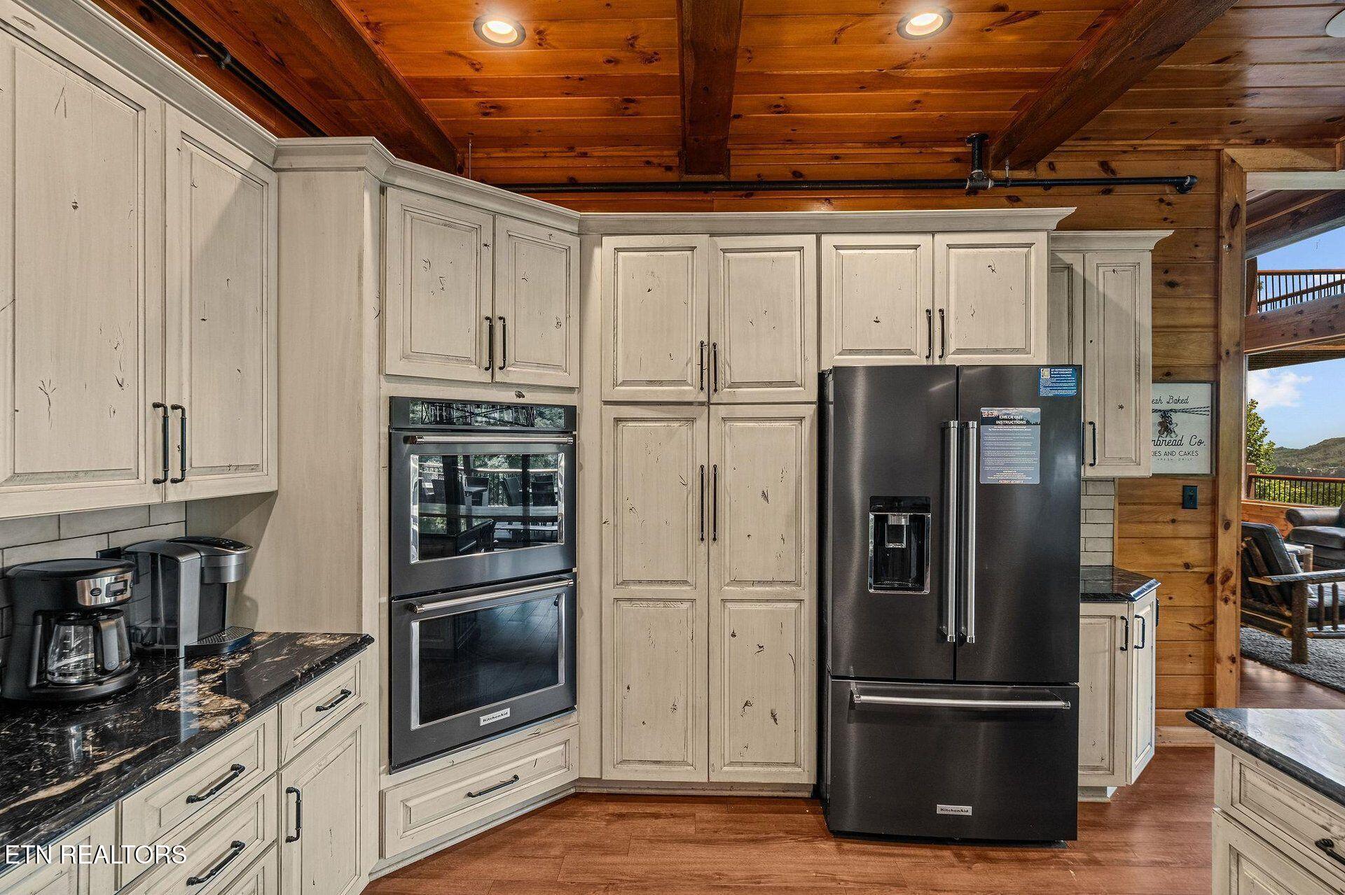 2778 Overholt Trail Sevierville, TN 37862 - Photo 24 of 54 Kitchen view