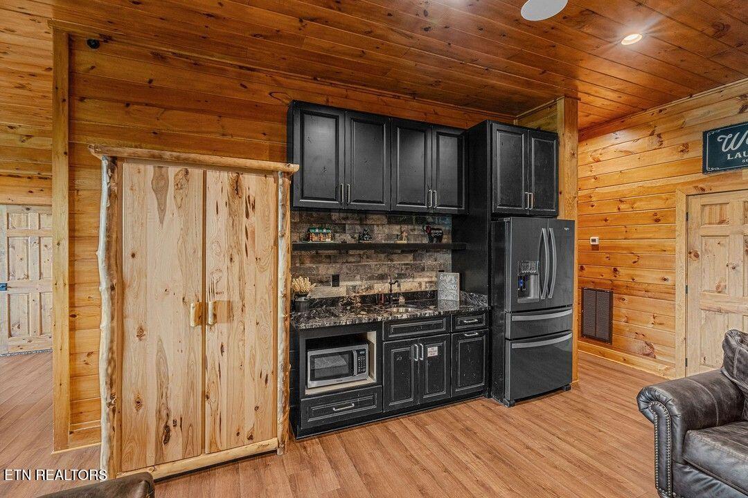 2778 Overholt Trail Sevierville, TN 37862 - Photo 34 of 54 Additional kitchen