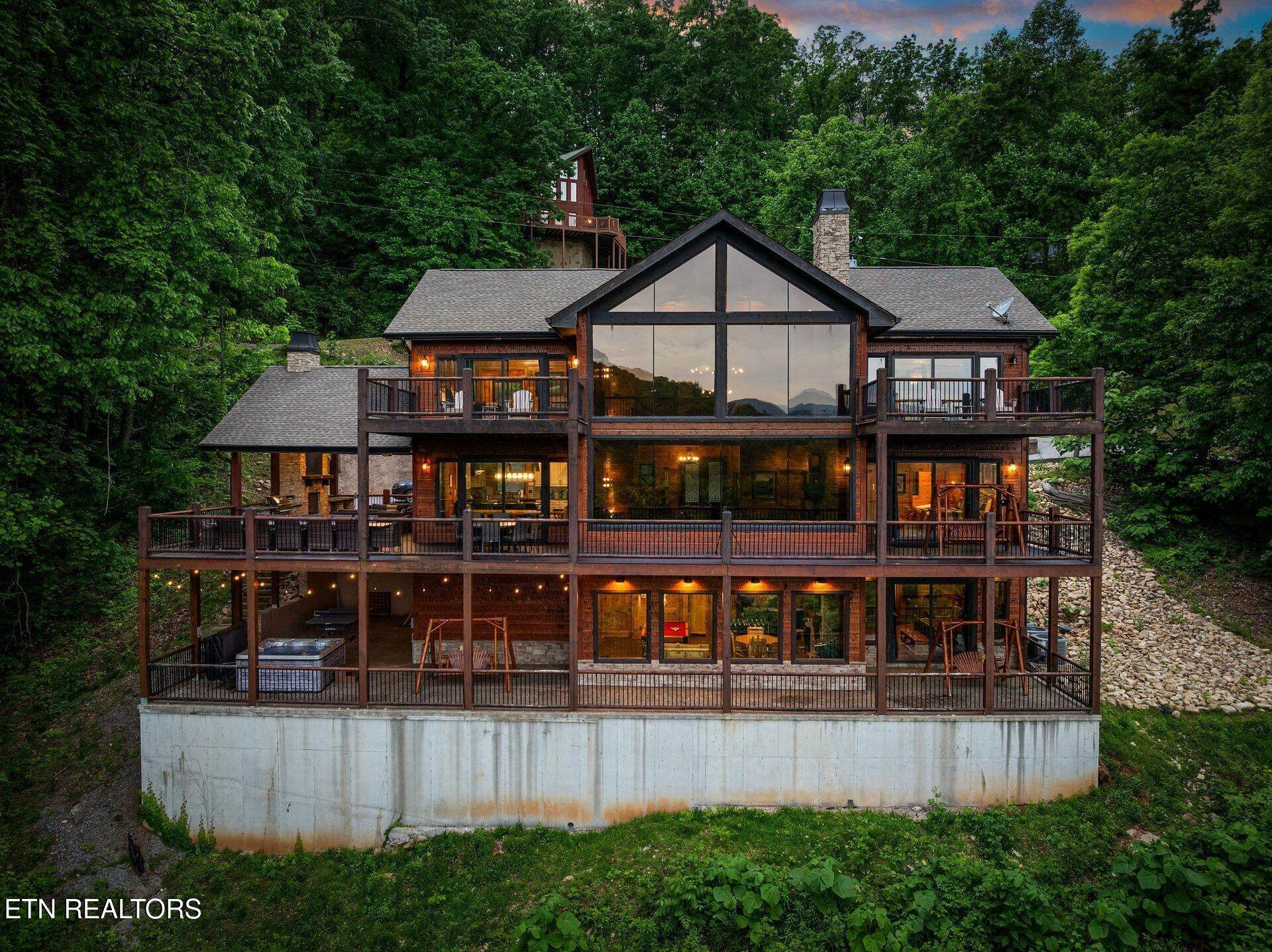 2778 Overholt Trail Sevierville, TN 37862 - Photo 5 of 54 Rear drone