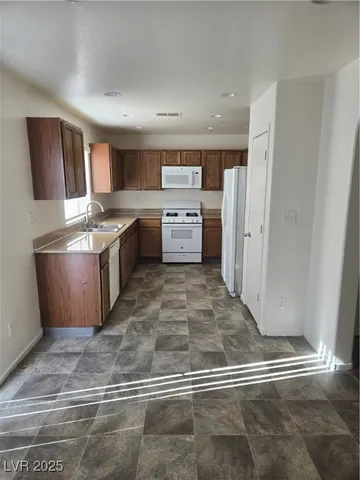 $2,000 | Undisclosed Address, Las Vegas, NV 89178