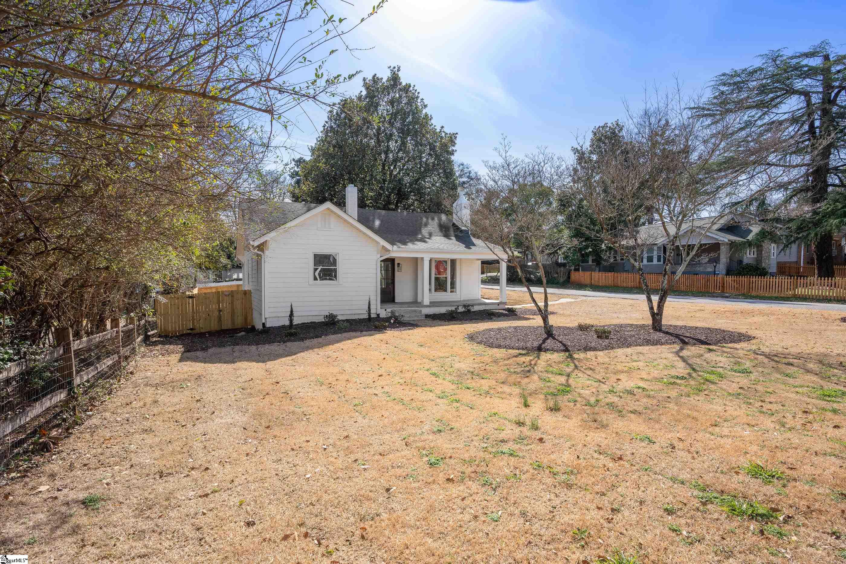 200 East Faris Road Greenville, SC 29605 - Photo 4 of 36 Gallery Image 4