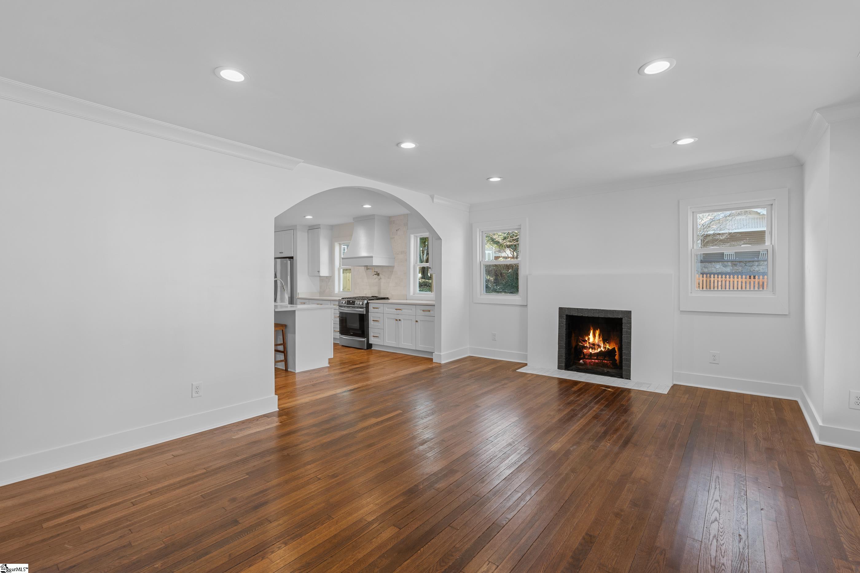 200 East Faris Road Greenville, SC 29605 - Photo 6 of 36 Gallery Image 6