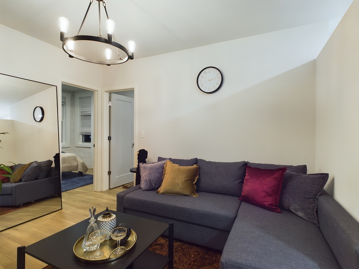 2437 West Walton Street, Unit 2F Chicago, IL 60622 - Photo 4 of 21