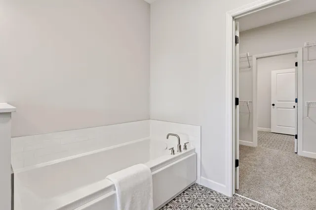 $639,900 | 18661 Icebox Lane, Lakeville, MN 55044