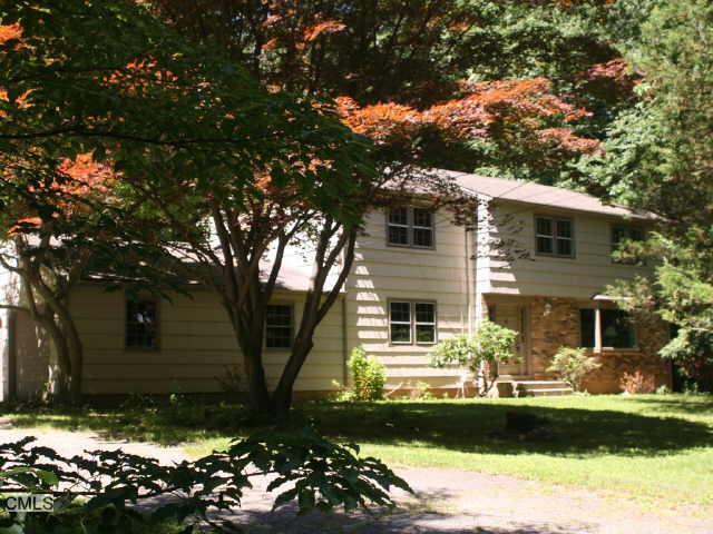 9 Papoose Hill Road Newtown, CT 06470 - Photo 1 of 1