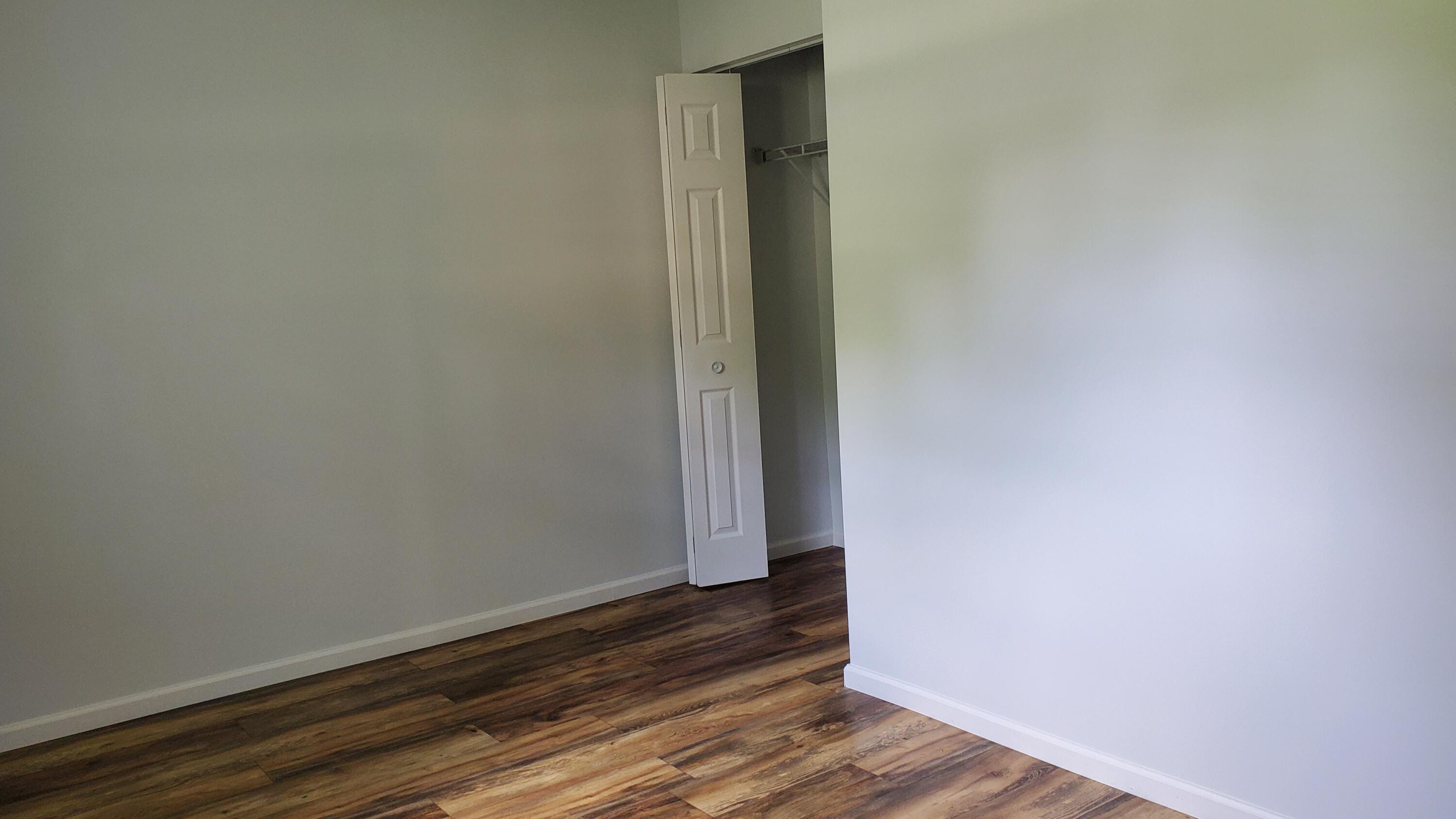 3741 Ballentine Pike Springfield, OH 45502 - Photo 3 of 35