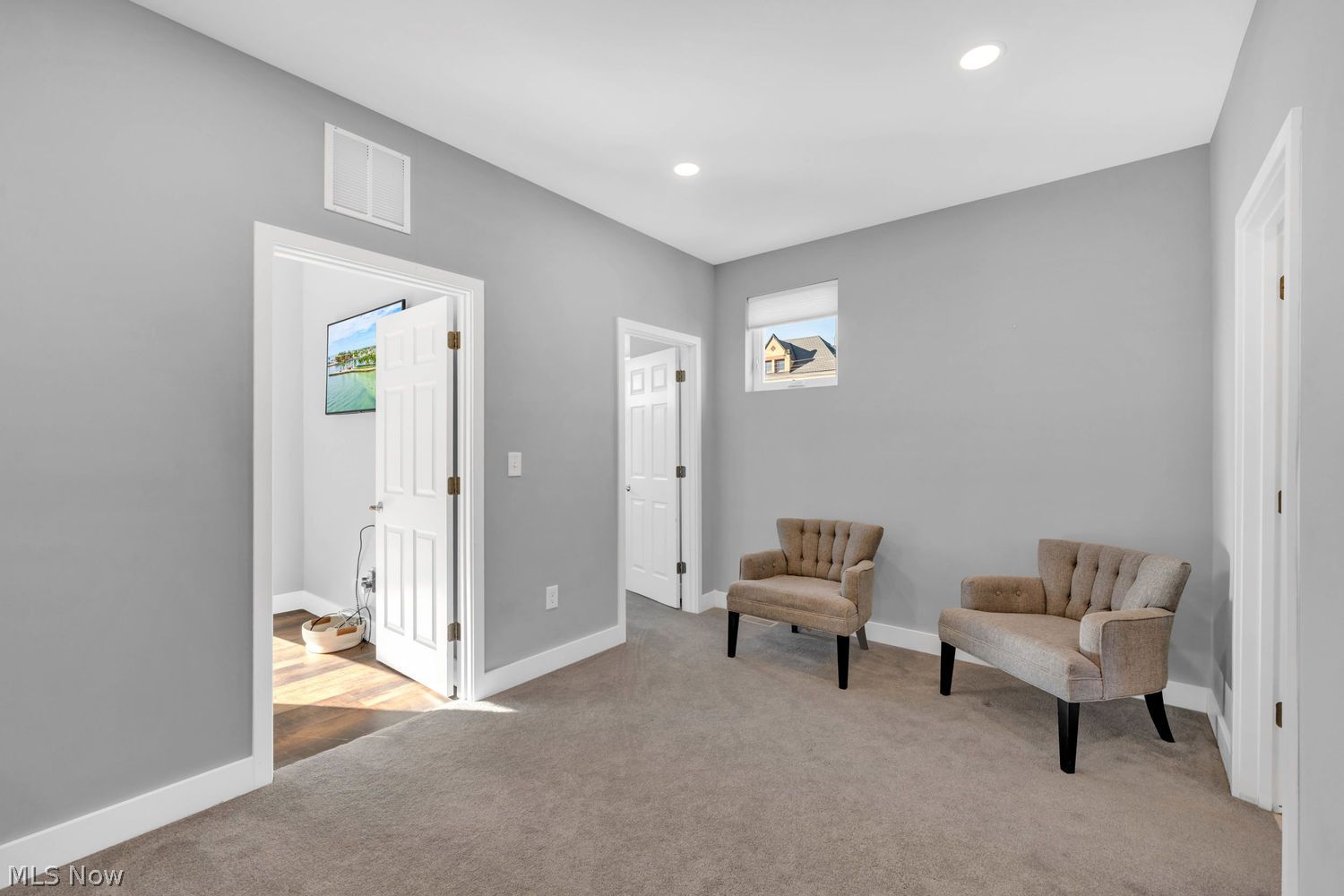 2702 Bridge Avenue Cleveland, OH 44113 - Photo 26 of 39