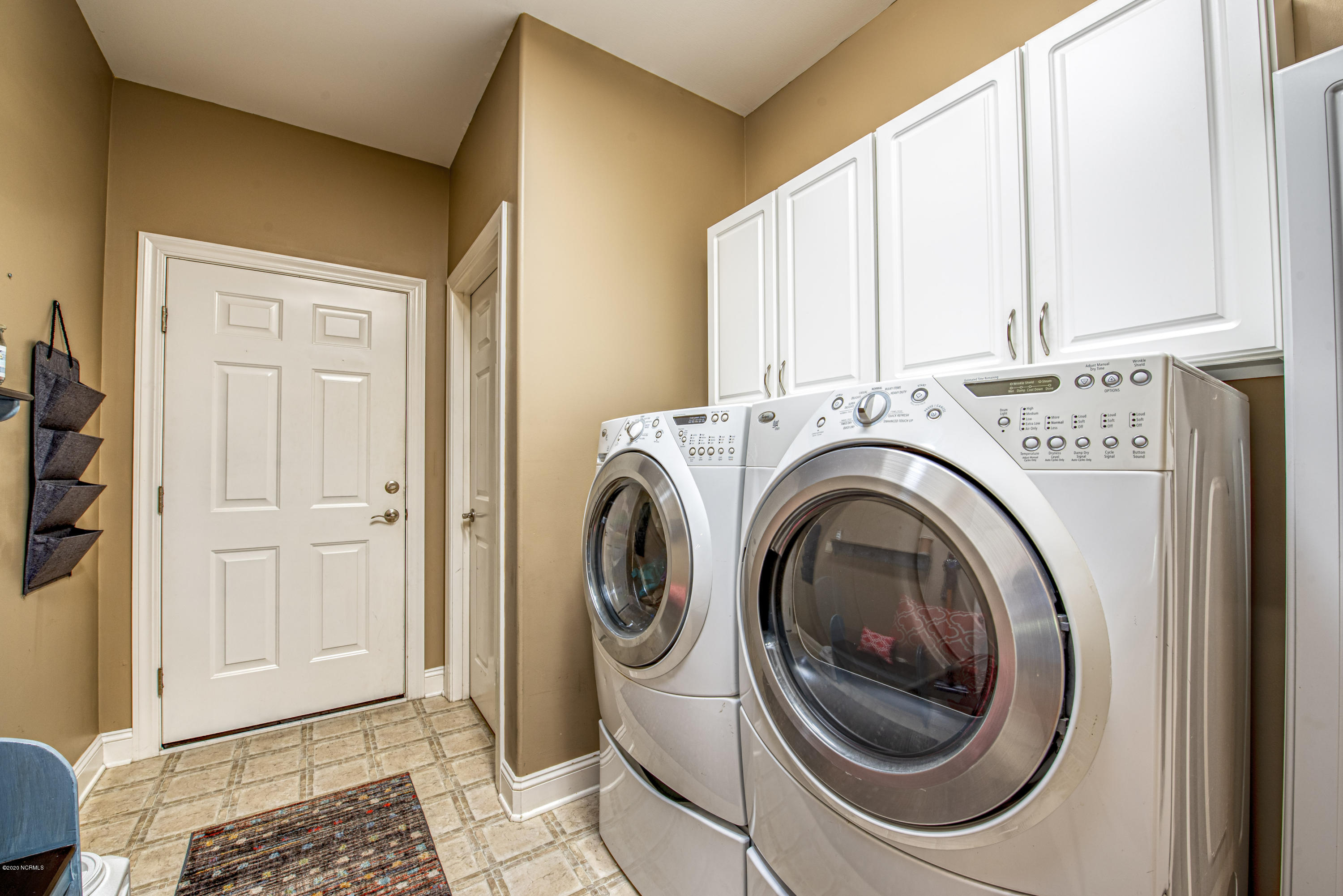 122 Teufen Road New Bern, NC 28562 - Photo 16 of 69 Laundry Room