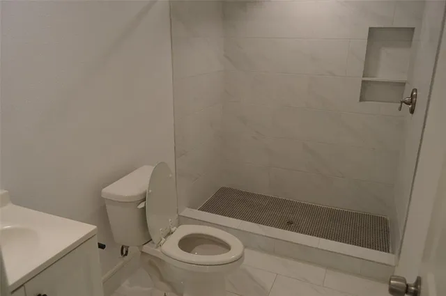 $209,900 | 224 Holly Drive, West Tawakoni, TX 75474