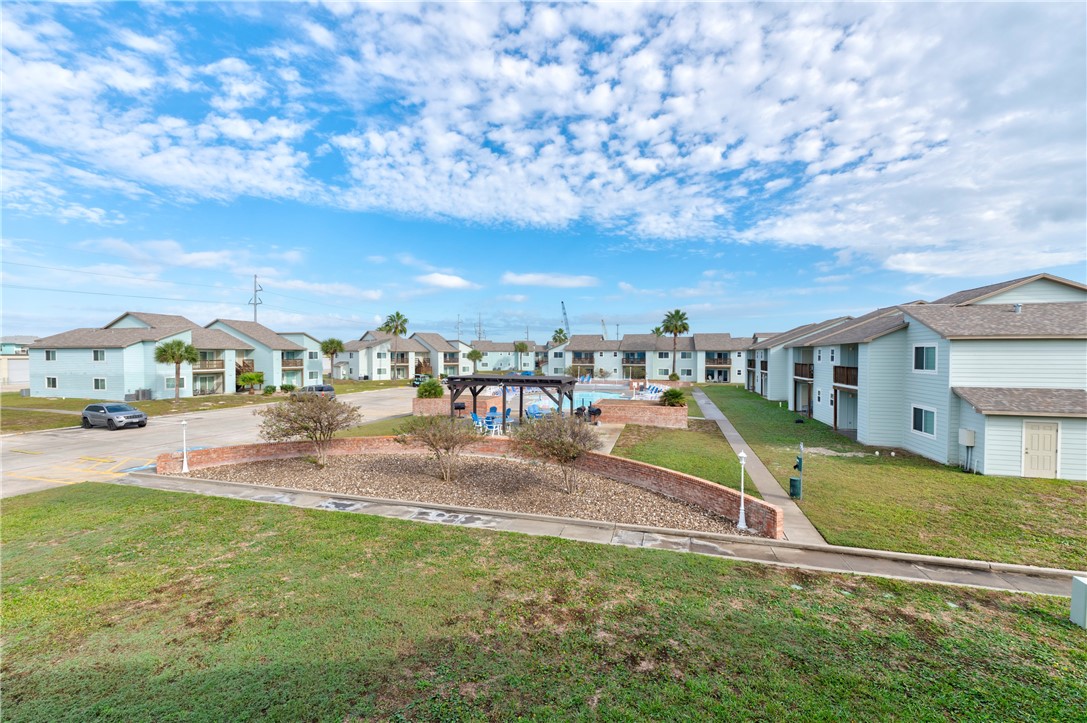 230 Cut-Off Road, Unit 205 Port Aransas, TX 78373 - Photo 26 of 37 a view of a basketball court