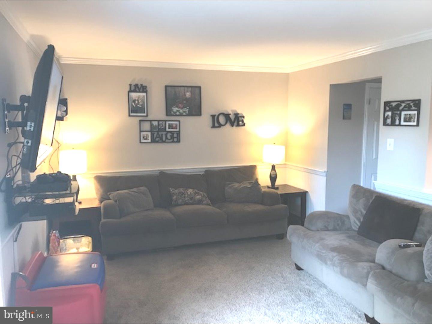 3212 Roxbury Road Hatfield, PA 19440 - Photo 11 of 24 Family Room