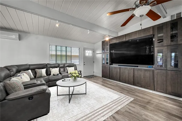 $1,250,000 | 23911 Fulmar Avenue, Torrance, CA 90501