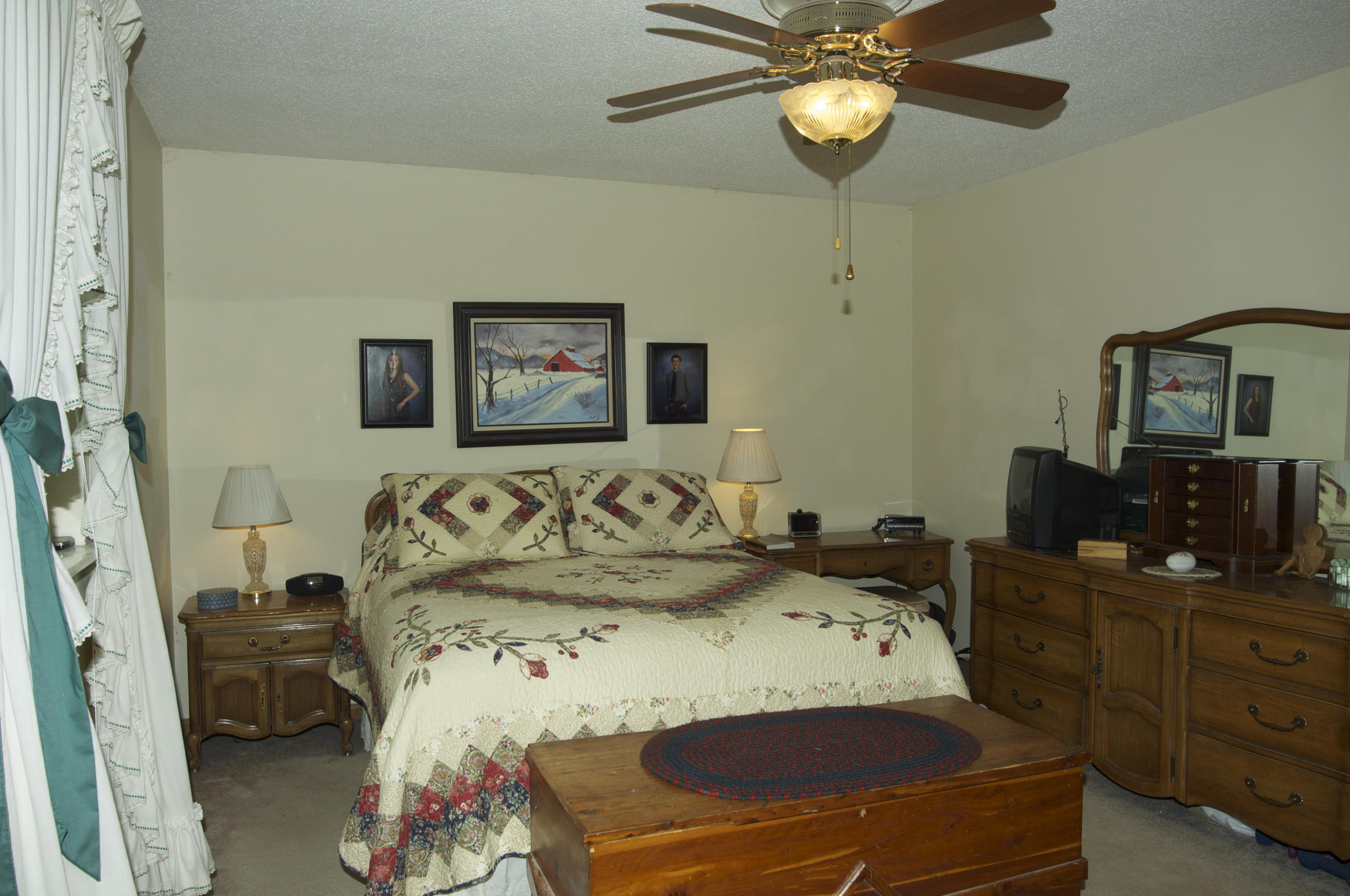 8040 Shannon Hills Road Corryton, TN 37721 - Photo 13 of 25 Master Bedroom