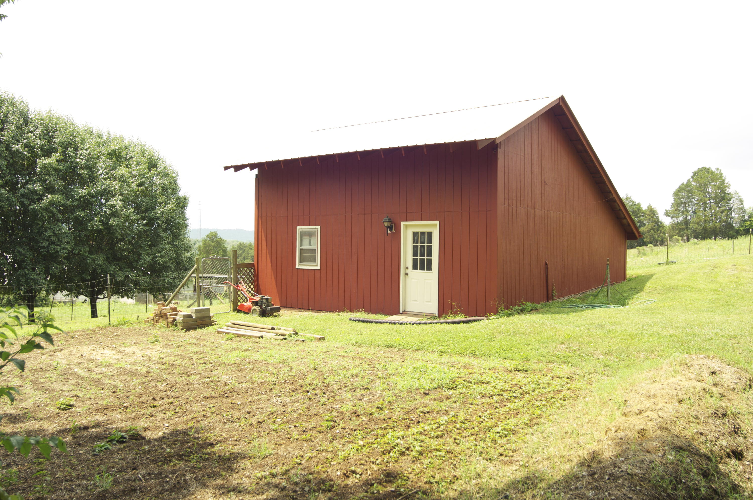 8040 Shannon Hills Road Corryton, TN 37721 - Photo 3 of 25 Spacious Workshop with Loft