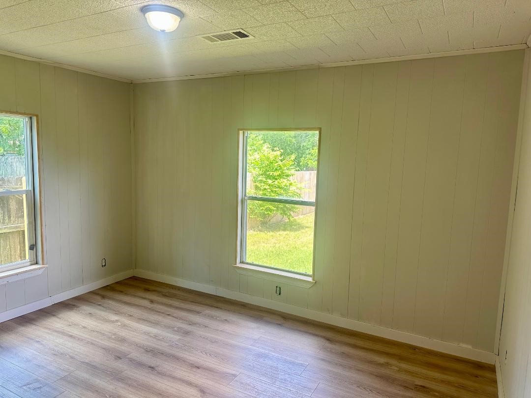 6557 Madison Street Groves, TX 77619 - Photo 4 of 7