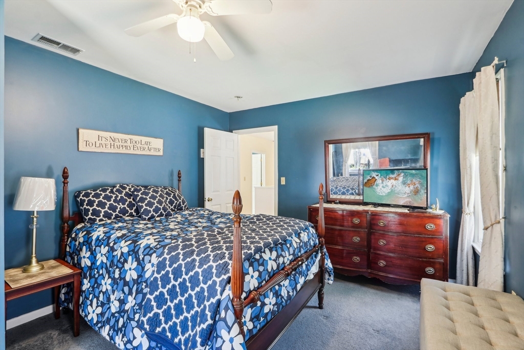 22 Heath Road Merrimac, MA 01860 - Photo 25 of 41