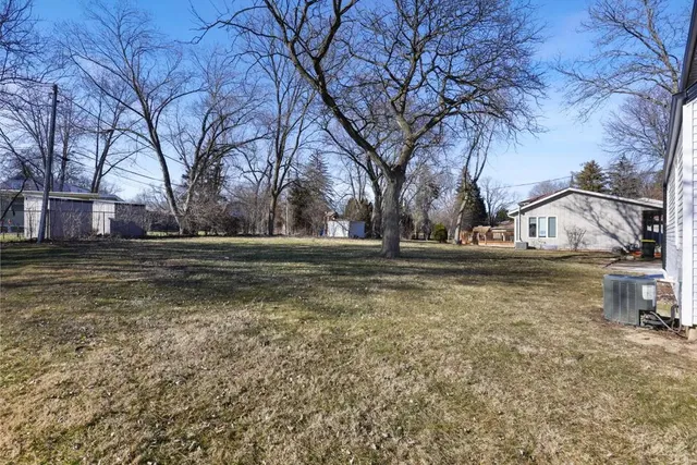 $3,699 | 1S480 Monterey Avenue, Oakbrook Terrace, IL 60181