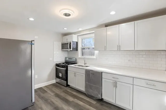 $3,699 | 1S480 Monterey Avenue, Oakbrook Terrace, IL 60181