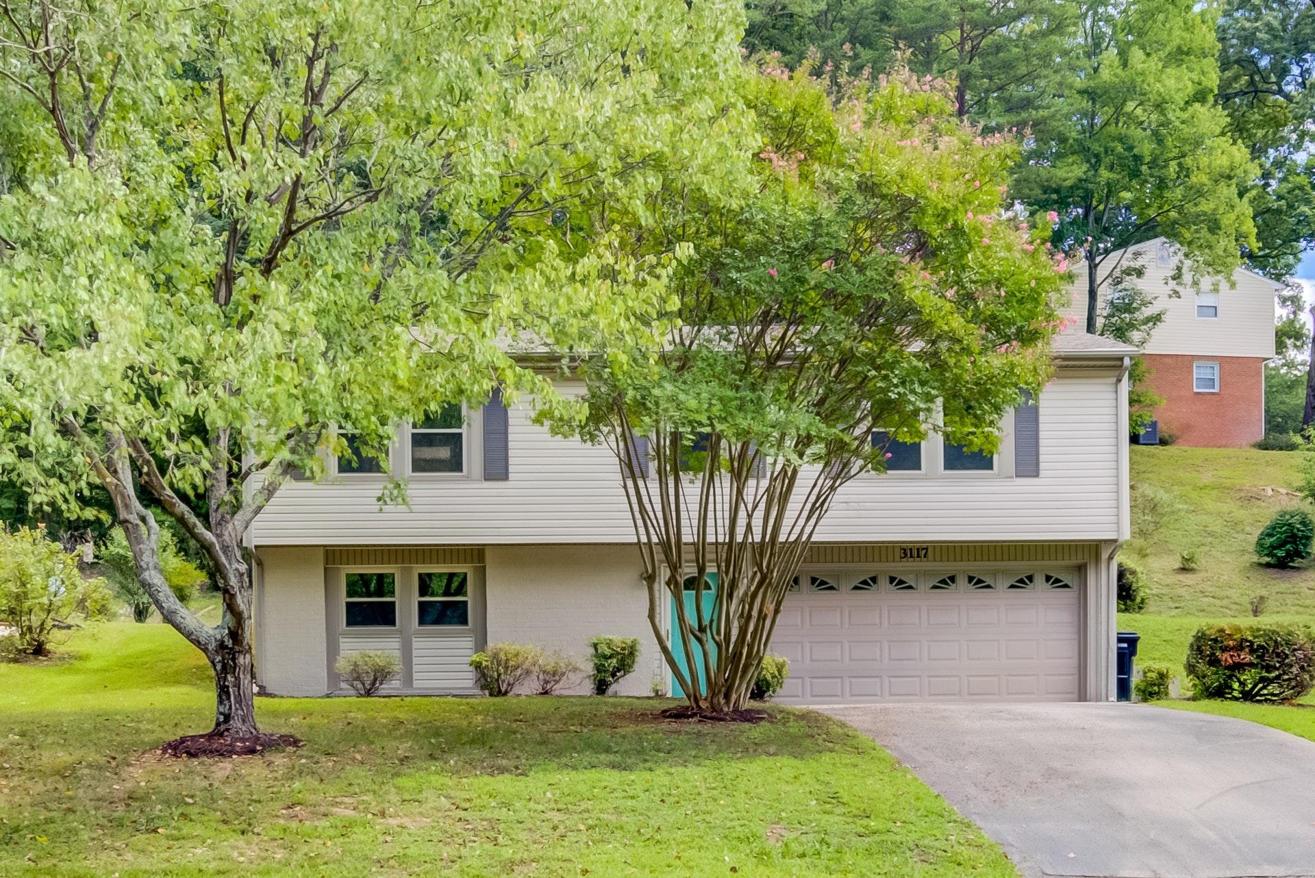 3117 Green Ridge Road Roanoke, VA 24019 - Photo 2 of 32 Front View