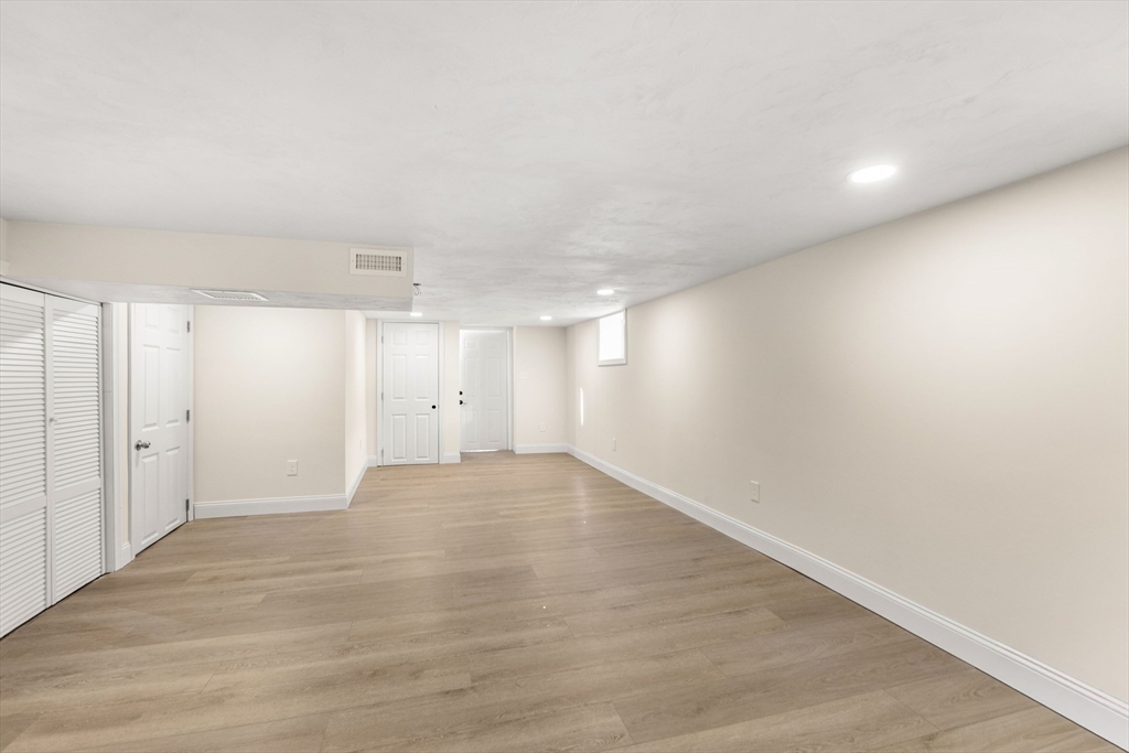 18 Palisades Street Worcester, MA 01604 - Photo 13 of 17