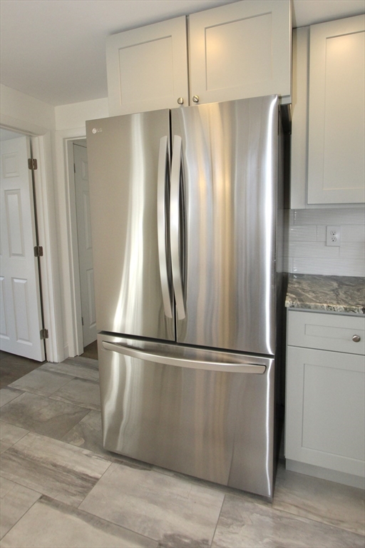 18 Palisades Street Worcester, MA 01604 - Photo 5 of 17