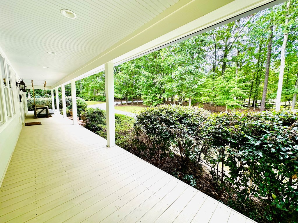 403 Gary Road Hodges, SC 29653 - Photo 10 of 91