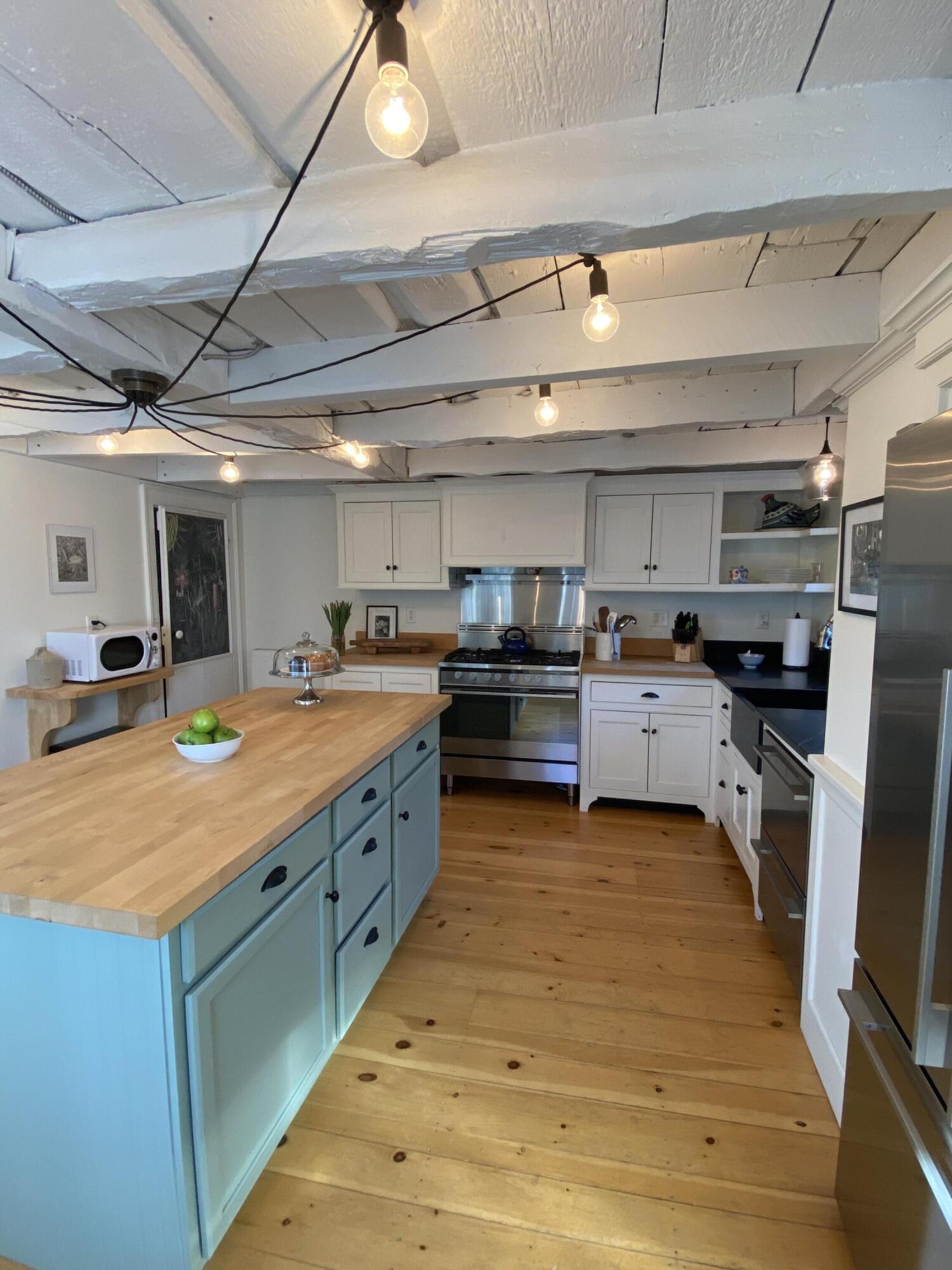 20 Knox Street Thomaston, ME 04861 - Photo 17 of 51 5E414509-506A-435F-8A64-085CAB862060