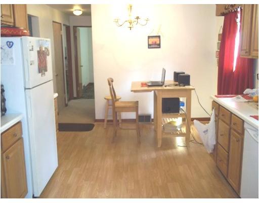 593 River Ridge Road McKeesport, PA 15133 - Photo 4 of 10 Kitchen.