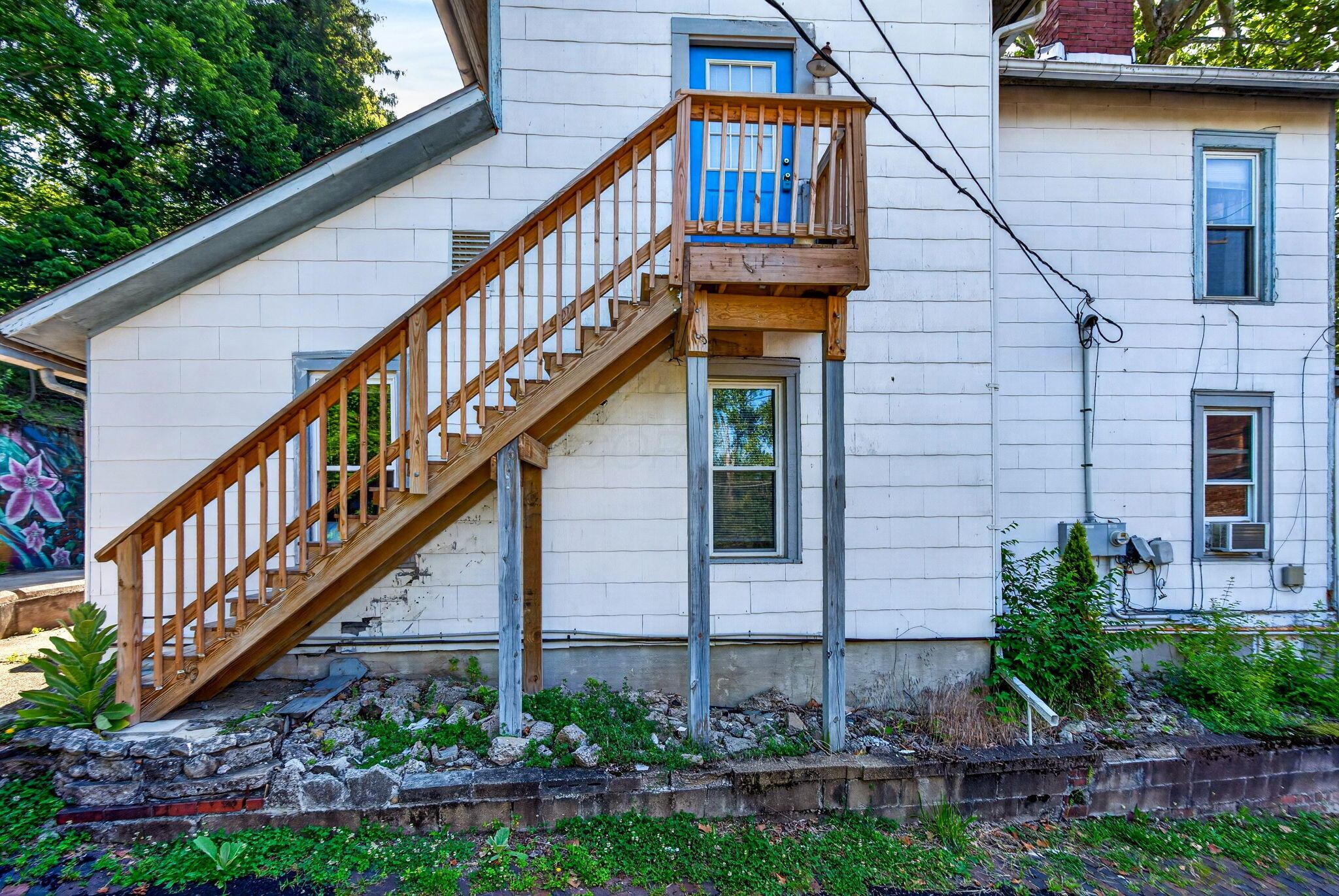 210 West State Street Athens, OH 45701 - Photo 31 of 41