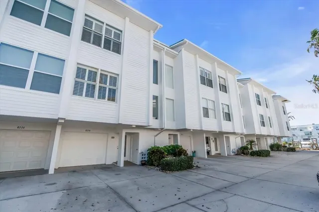 $450,000 | 8230 Harborside Circle, Englewood, FL 34224